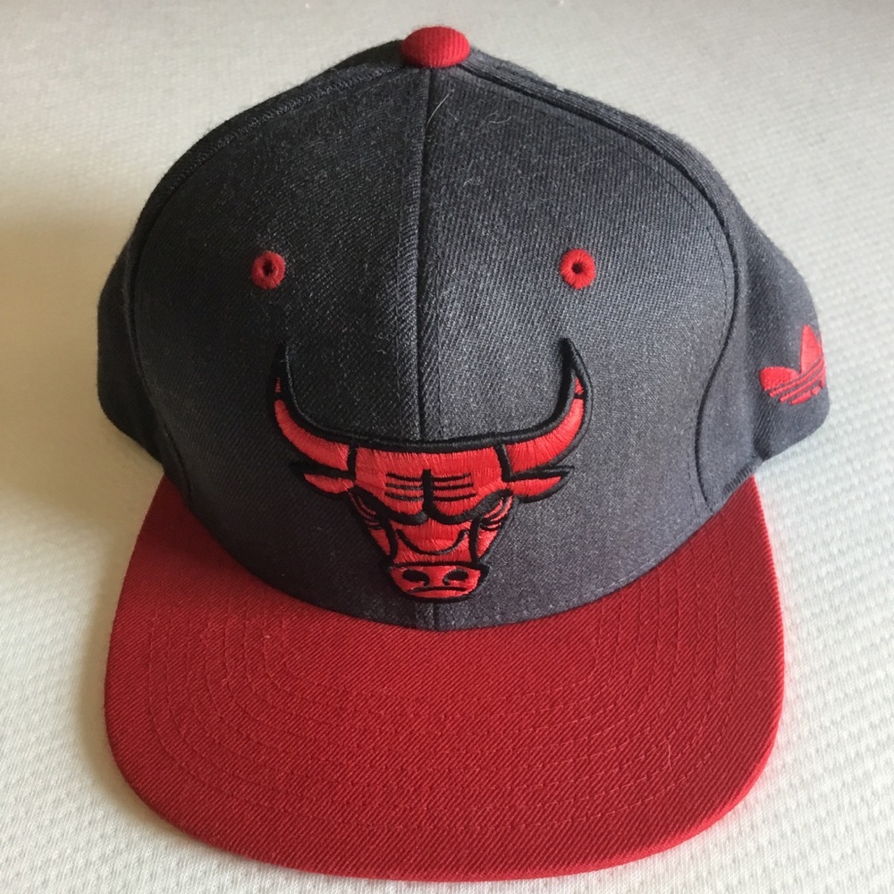 Adidas Men's Snapback hat Black Gray